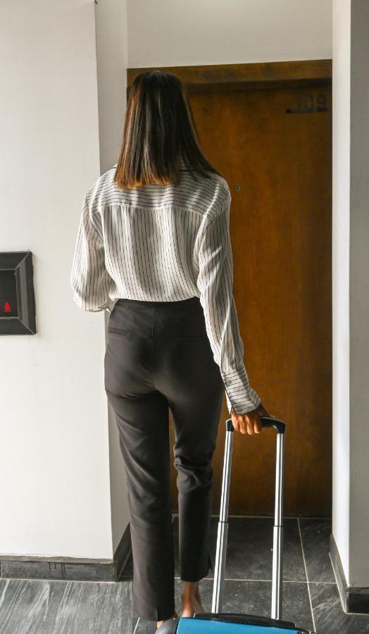 Hotel Stayhome เอนเซนาดา ภายนอก รูปภาพ